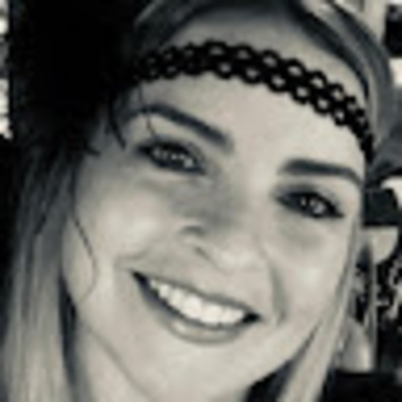 Meet your Posher, Gladys - Picture 1 of 1